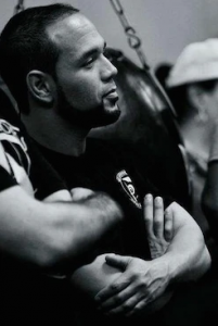 Frass Azab - Krav Maga Close Range Fighting On The Streets