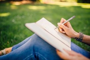 English School Courses - Introduction to Academic Writing