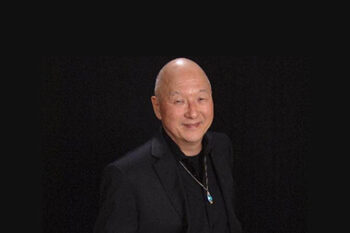 Kenji Kumara – Quantum Lightweaving